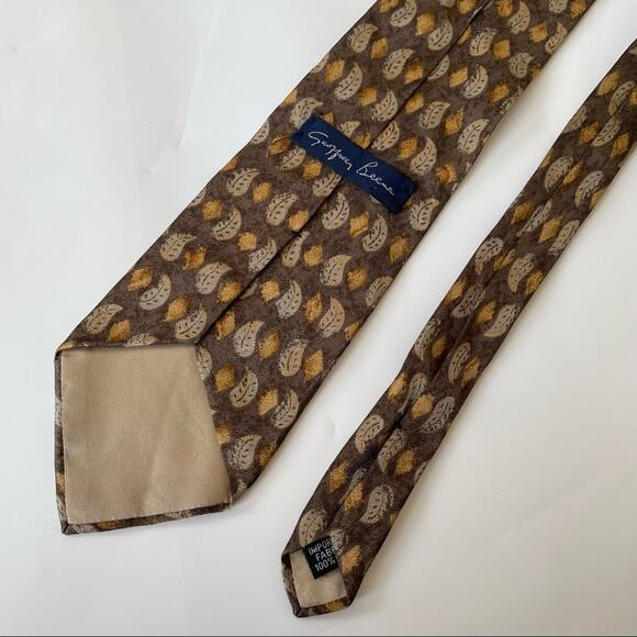 Geoffrey Beene Silk Tie Feathers Geometric Tan Brown Neutrals Made in USA EUC - Picture 6 of 7